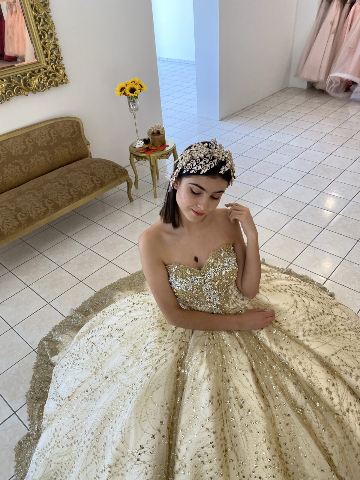 VESXV Palace Boutique